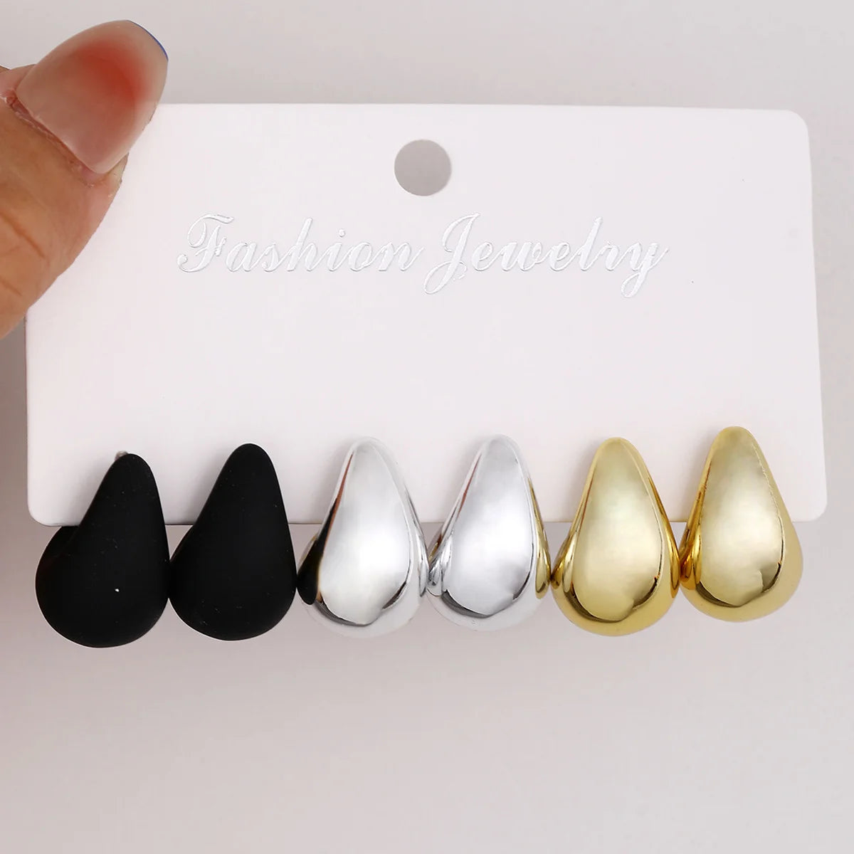 Vintage Elegant Teardrop Stud Earring Set Chic Simple Fashion Lightweight Earrings for Women Daily Wear Party Jewelry Gift 2025