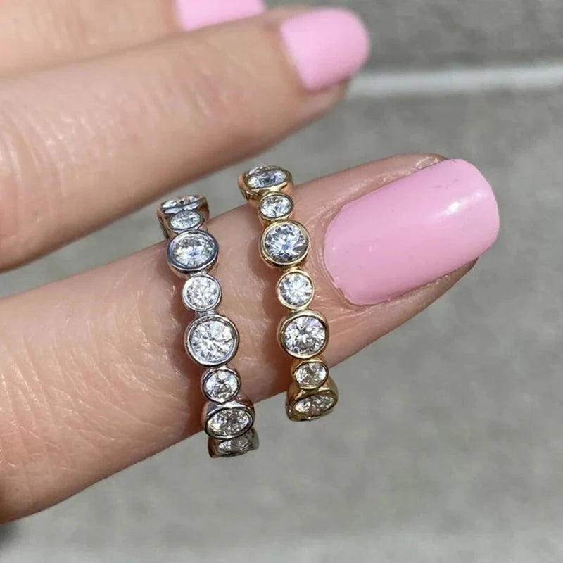 Huitan Trendy Round Cubic Zirconia Ring for Women Silver Color/Gold Color Statement Female Accessories Daily Wear Luxury Jewelry