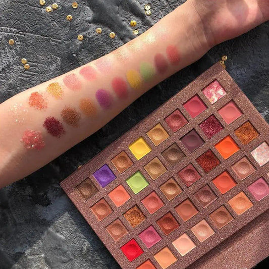 40 Colors Spotlight Eyeshadow Palette Shimmer Painting Galaxy Eyeshadow Kit Matte Pigmented Payoff Eye Shadow Powder Makeup