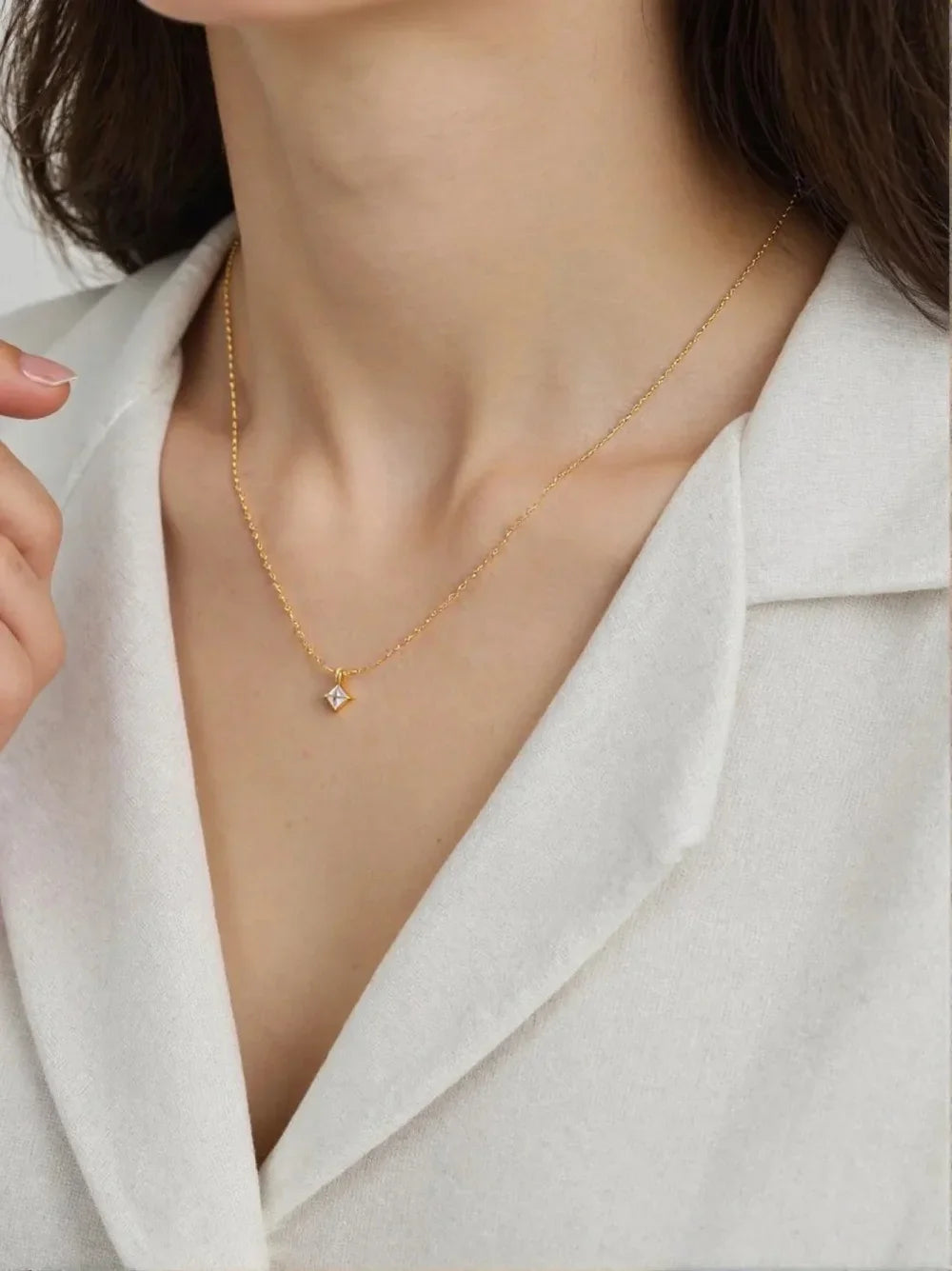 New starry sky chain small diamond necklace for women elegant ins collarbone chain exquisite necklace