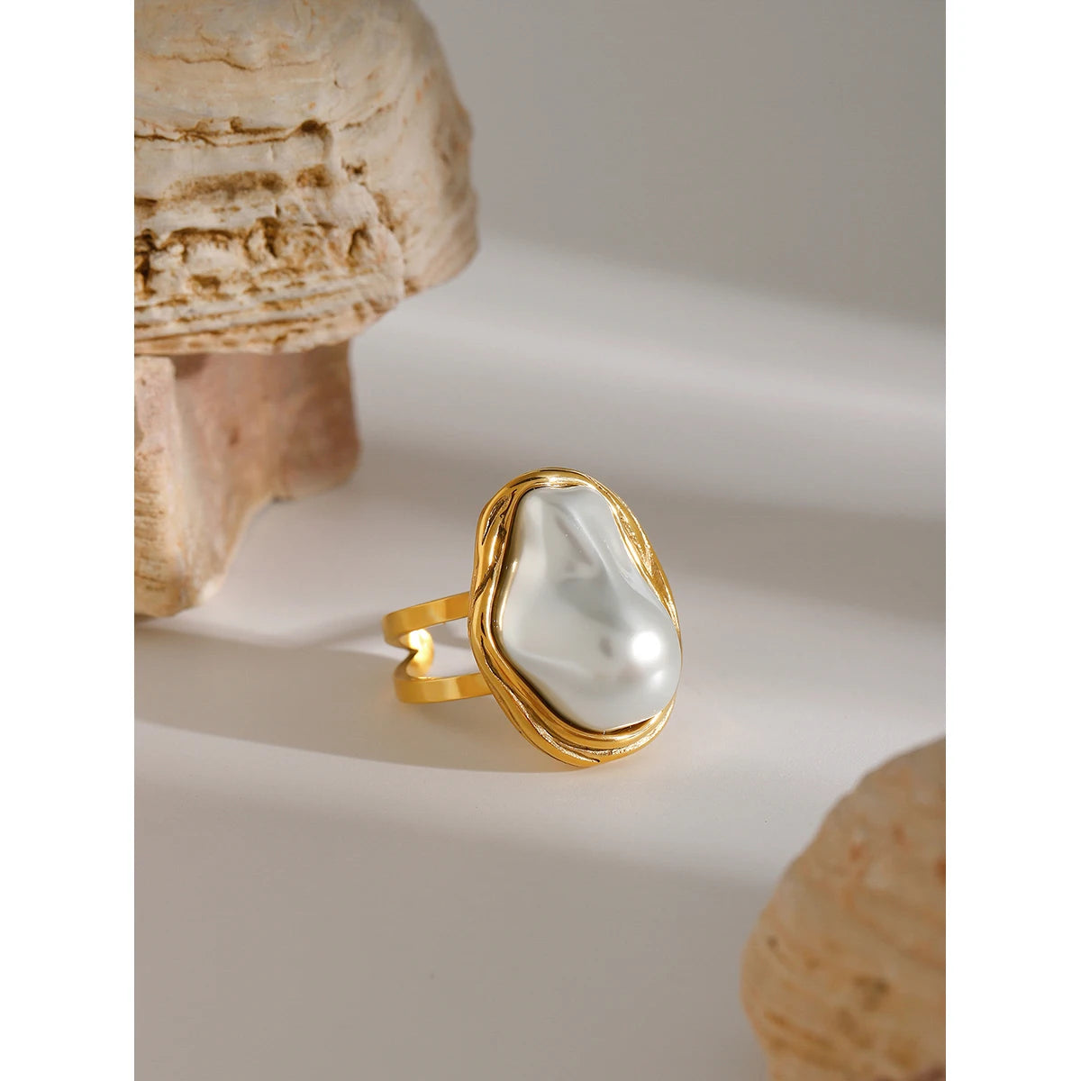Uworld Fashion Imitation Pearl Stainless Steel Gold Color Ring for Women Engagement Party Gift Temperament Jewelry 2024