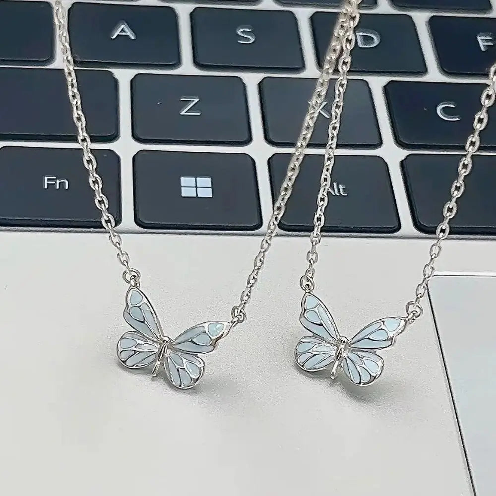 Fashion Simple Butterfly Necklace Blue Luminous Glow in The Dark Clavicle Chain Pendant Necklaces Party Jewelry Gift
