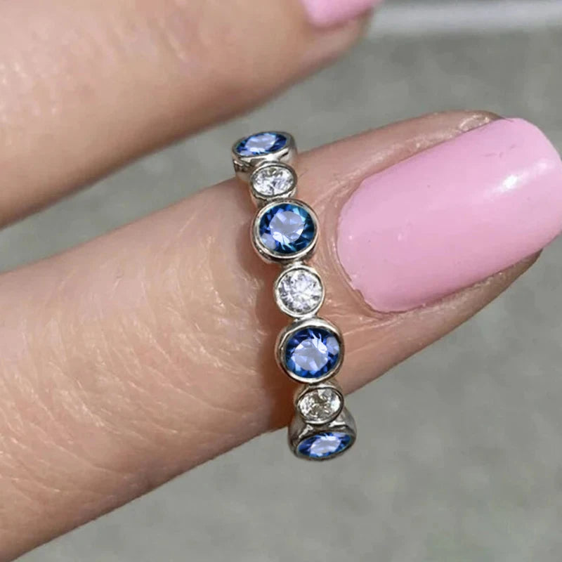 Huitan Trendy Round Cubic Zirconia Ring for Women Silver Color/Gold Color Statement Female Accessories Daily Wear Luxury Jewelry