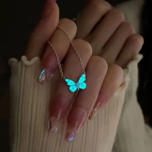Fashion Simple Butterfly Necklace Blue Luminous Glow in The Dark Clavicle Chain Pendant Necklaces Party Jewelry Gift
