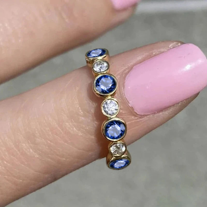 Huitan Trendy Round Cubic Zirconia Ring for Women Silver Color/Gold Color Statement Female Accessories Daily Wear Luxury Jewelry