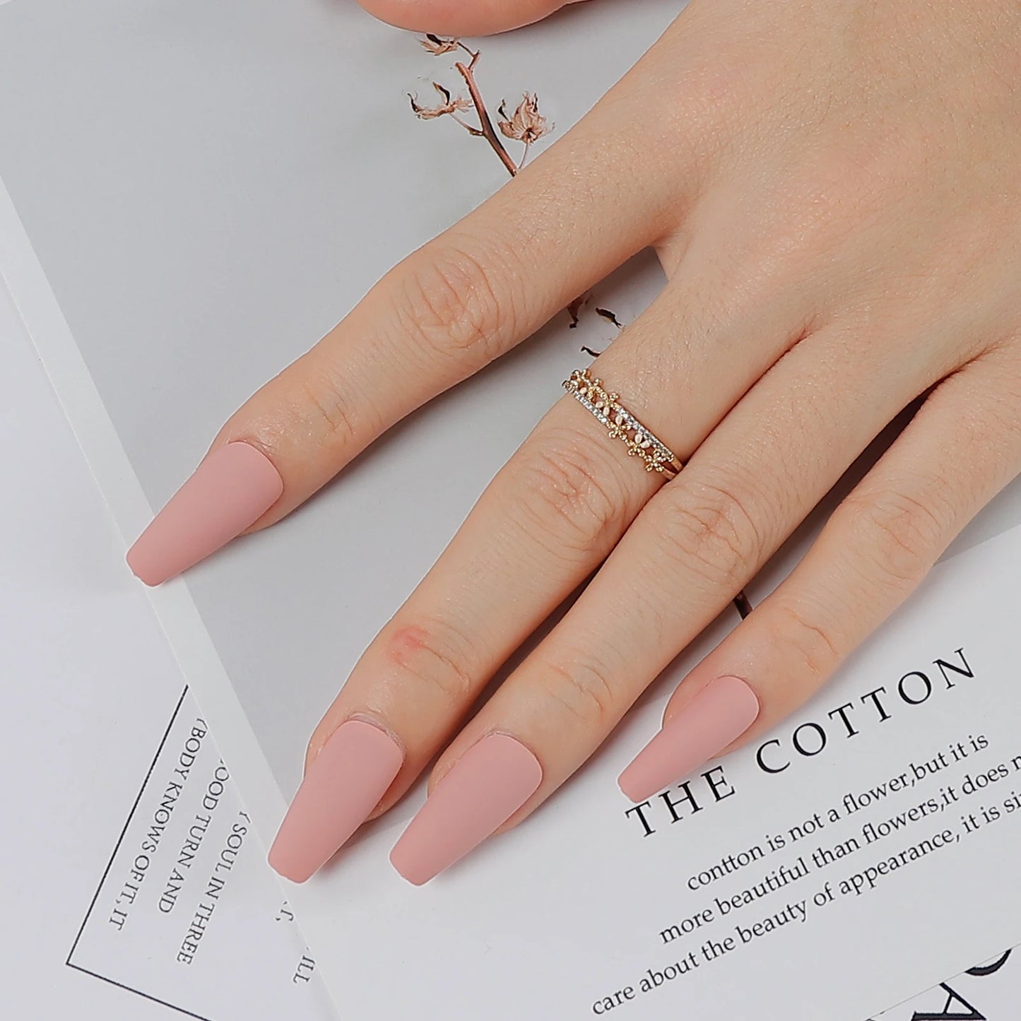 24Pcs Classical French Short Fake Nails Natural French Full Cover False Nails Classical Full Artificial Nails Basic Tools