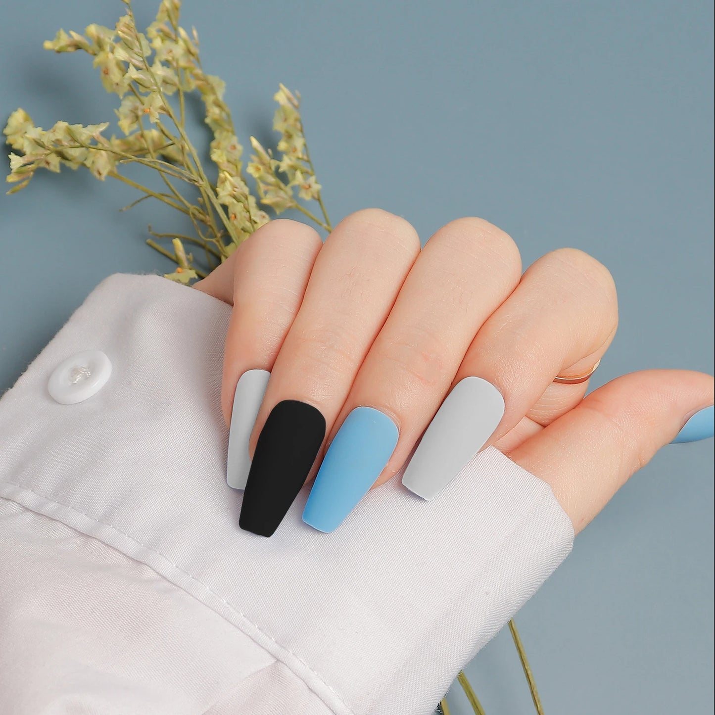 24Pcs Classical French Short Fake Nails Natural French Full Cover False Nails Classical Full Artificial Nails Basic Tools