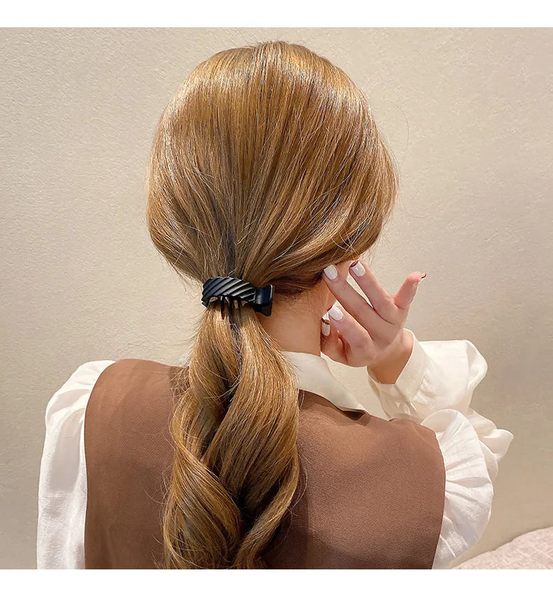 Round Hair Clip Grab High Ponytail Fixed Artifact Claw Hairpin Women Back Head Frosted Hairpin Anti-sagging Hair Style Claw Clip
