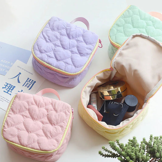 Korean Version Cute Love Makeup Bag Large Capacity Portable Travel Handbag Wash Bag
