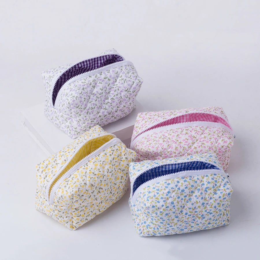 Storage Organizer Floral Puffy Quilted Makeup Bag Flower Printed Cosmetic Pouch Large Travel Cosmetic Bag Makeup Accessory
