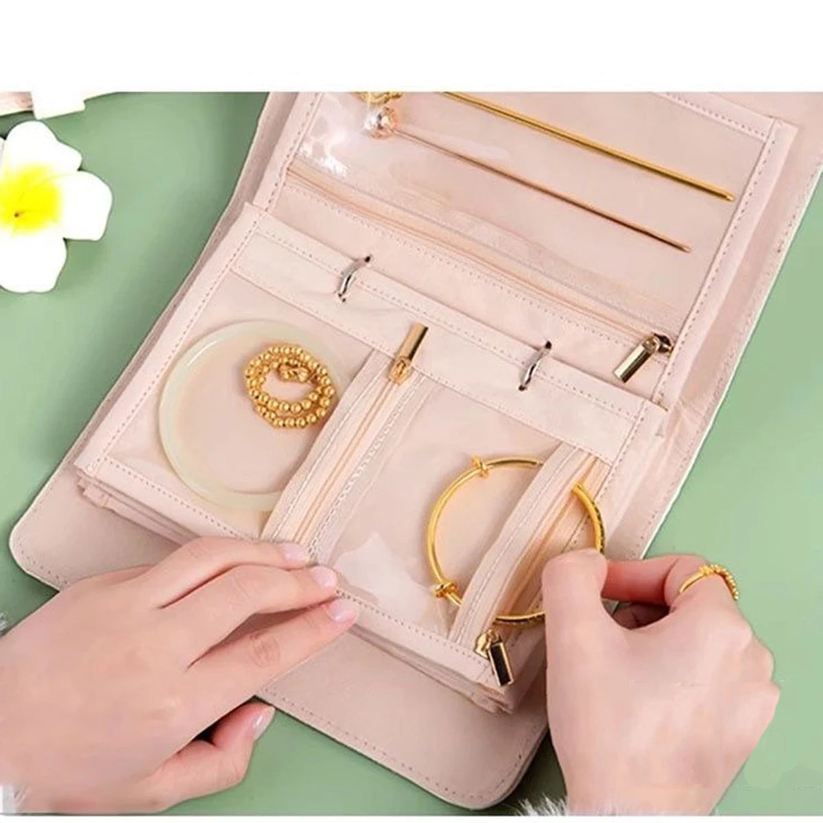 Portable PU Leather Jewelry Storage Book Jewellery Binder, Jewelry Organizer Roll, Small Anti Oxidation Jewelry Storage Bag