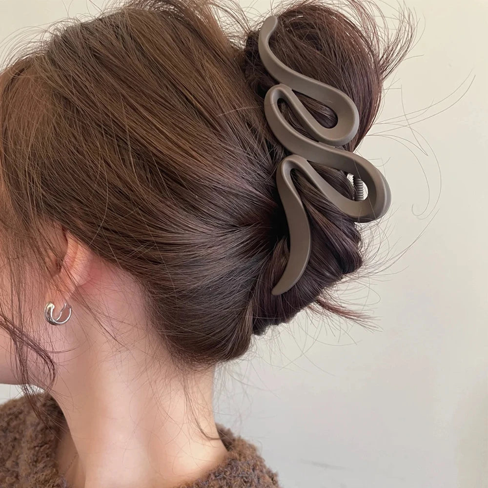 13cm Acrylic Hair Clips For Women Hairpin Matte Wave Hair Claw Clip Hair Accessories Girls Headwear 4 Colors New