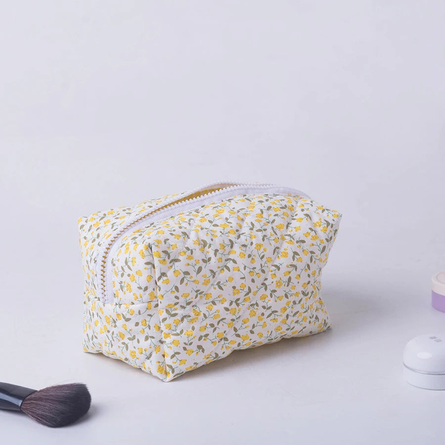 Storage Organizer Floral Puffy Quilted Makeup Bag Flower Printed Cosmetic Pouch Large Travel Cosmetic Bag Makeup Accessory