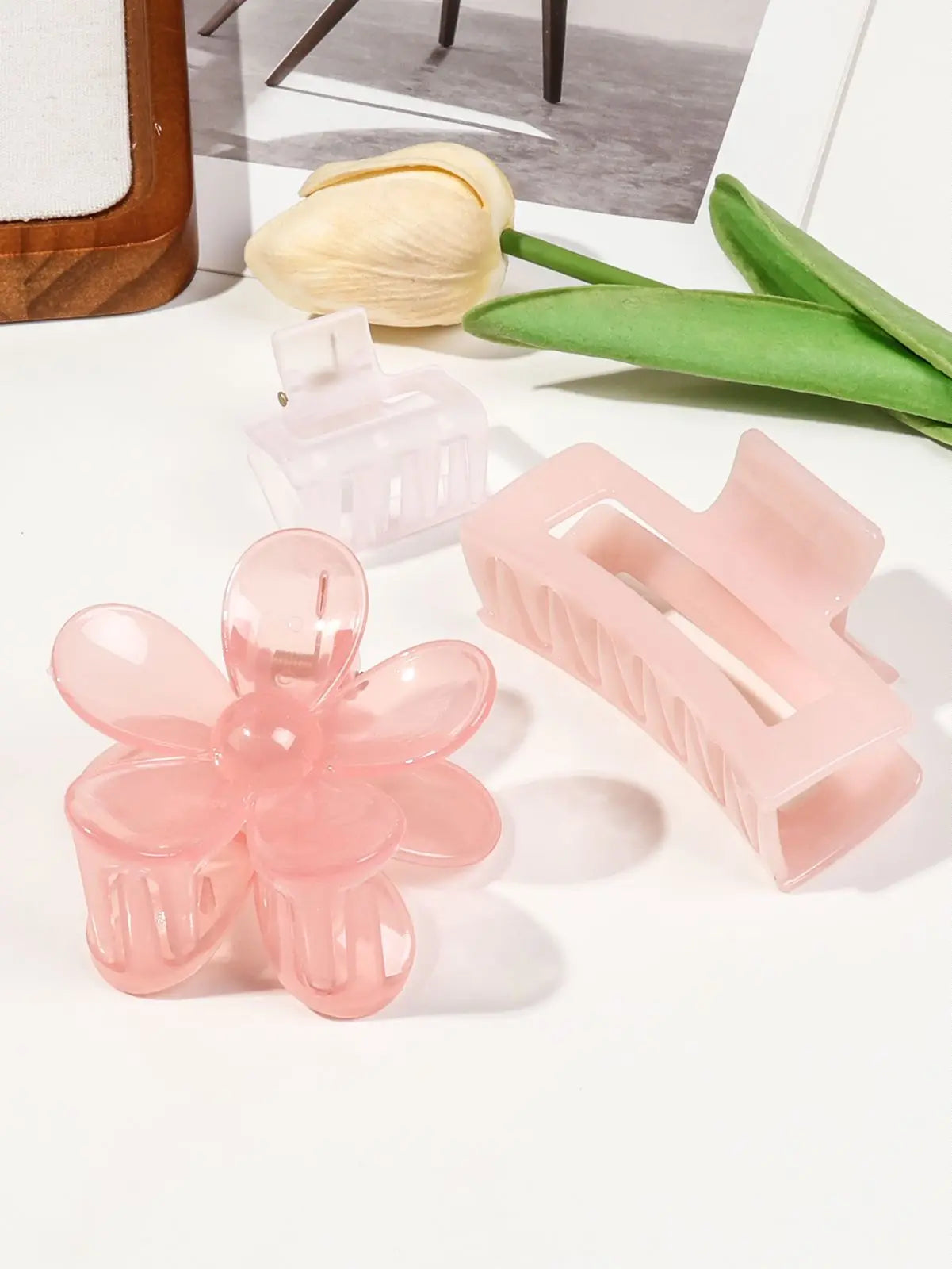 5 Pcs Mixed Colors And Shapes Big Hair Claw Clips for Women Girls Thin Thick Curly Hair, Strong Hold Jaw Clips.