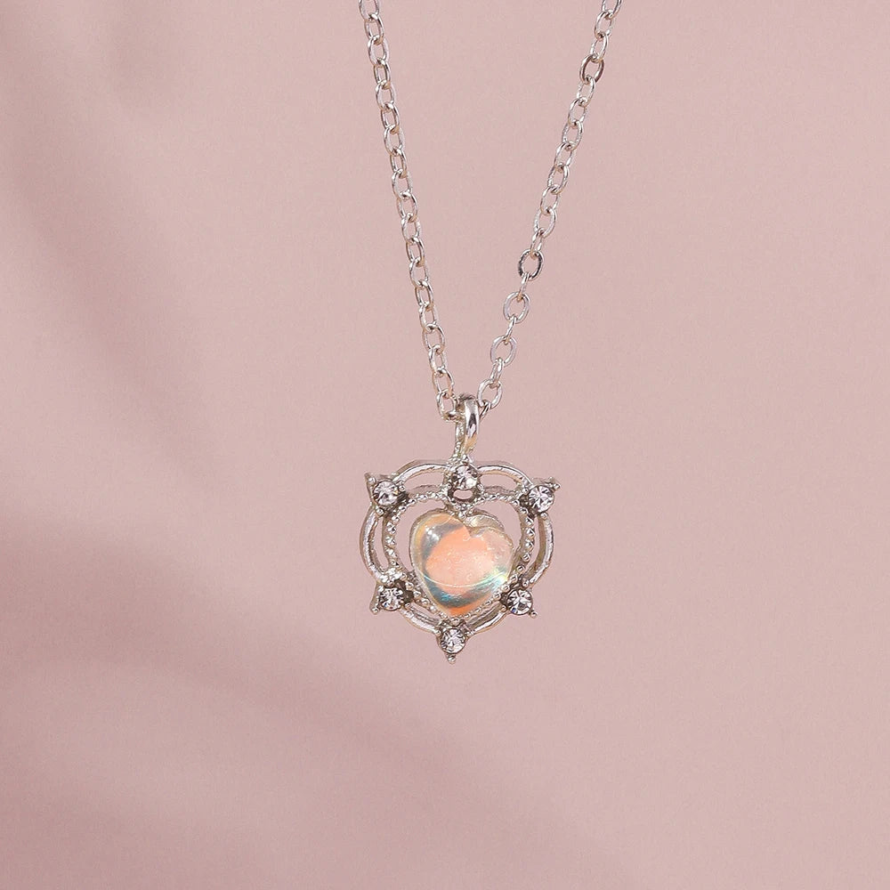 Y2K Crystal Butterfly Heart Necklace Fashion Kpop Shiny Clavicle Chain Necklaces for Women Girls New Trend Party Gifts Jewelry