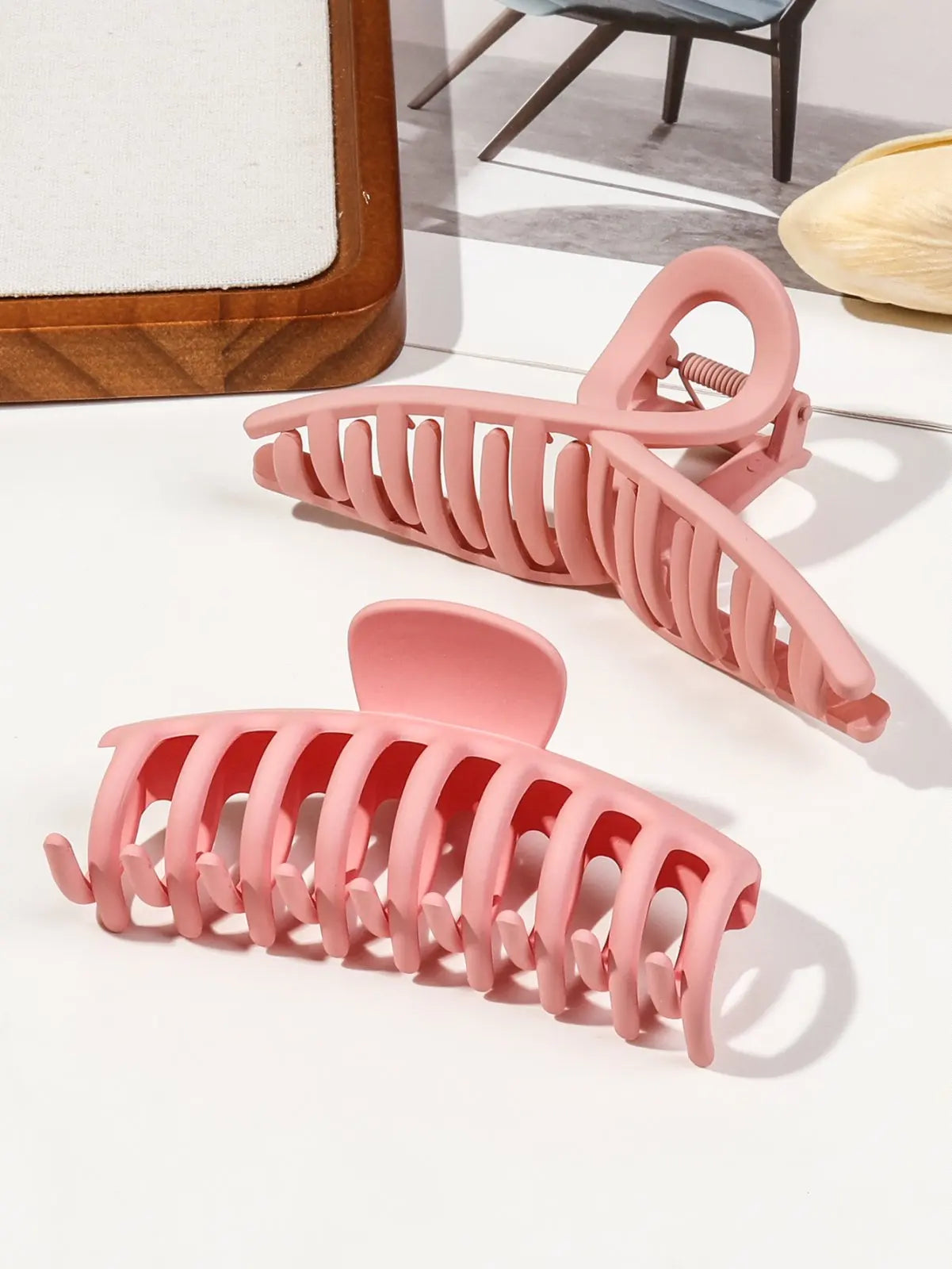 5 Pcs Mixed Colors And Shapes Big Hair Claw Clips for Women Girls Thin Thick Curly Hair, Strong Hold Jaw Clips.