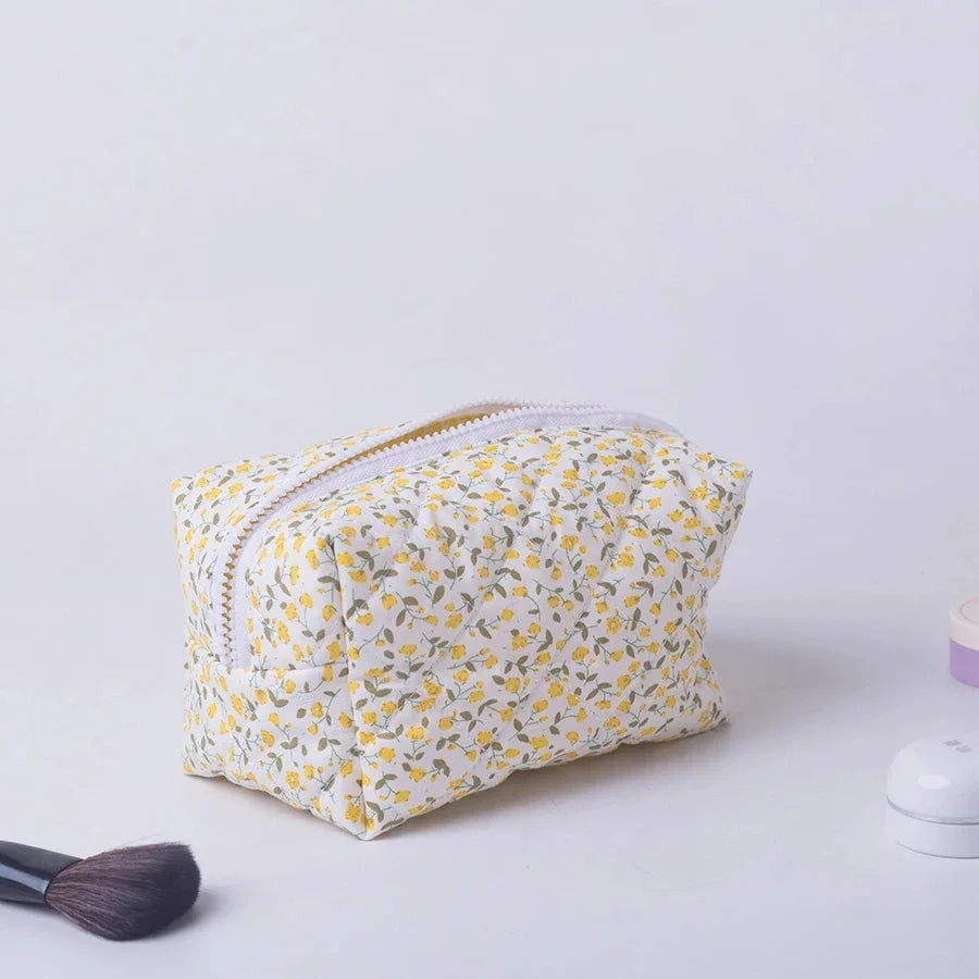 Storage Organizer Floral Puffy Quilted Makeup Bag Flower Printed Cosmetic Pouch Large Travel Cosmetic Bag Makeup Accessory