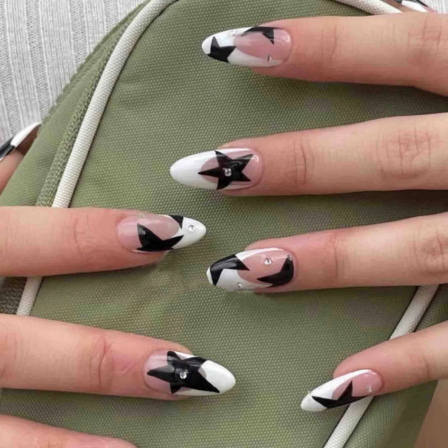 French Fake Nails Red Five-pointed Star False Nails Full Cover Press on Nail Tips y2k Nail Art Almond Artificial Nail Patches