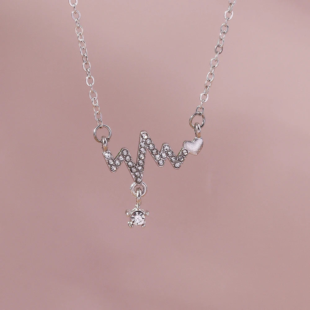 Y2K Crystal Butterfly Heart Necklace Fashion Kpop Shiny Clavicle Chain Necklaces for Women Girls New Trend Party Gifts Jewelry