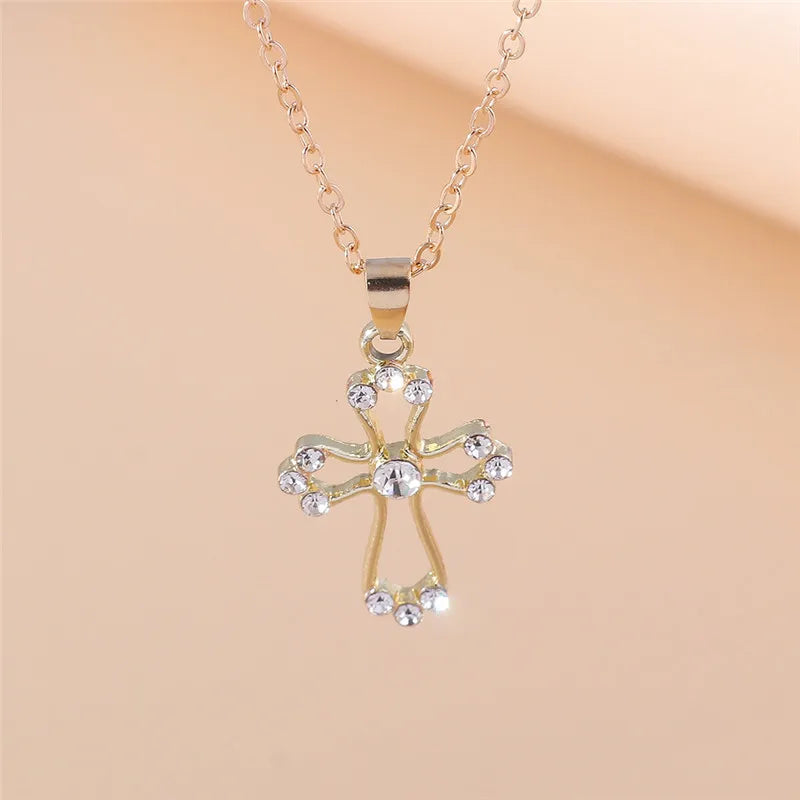Y2K Crystal Butterfly Heart Necklace Fashion Kpop Shiny Clavicle Chain Necklaces for Women Girls New Trend Party Gifts Jewelry